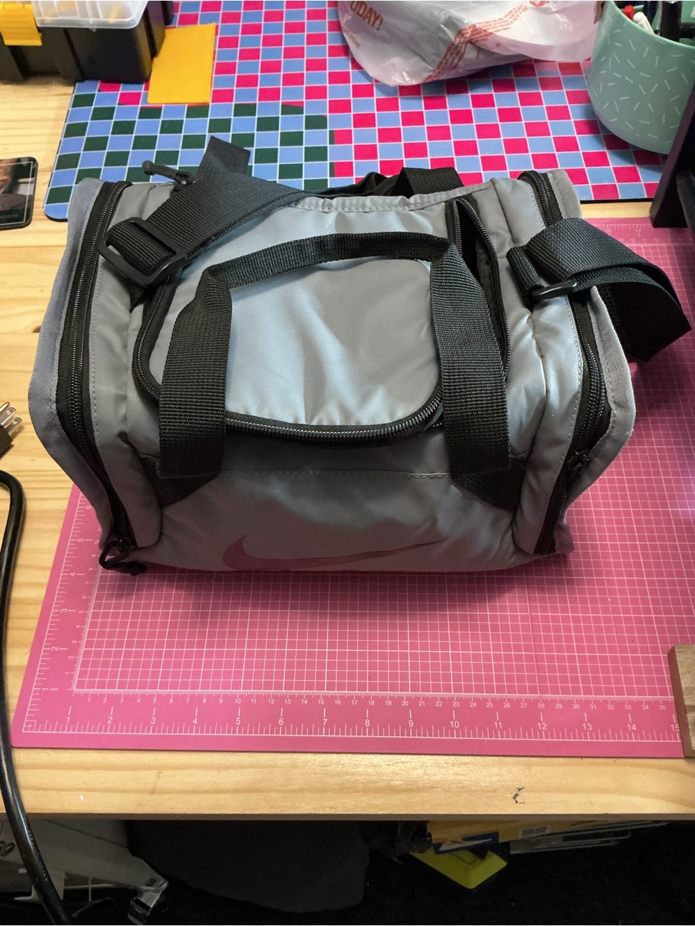 Nike Gray Men’s Duffel with Black Straps